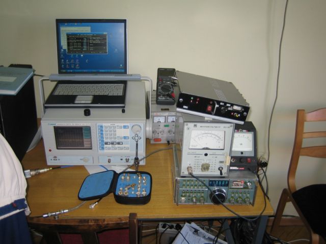 Measuring UA3DJG equipment.JPG